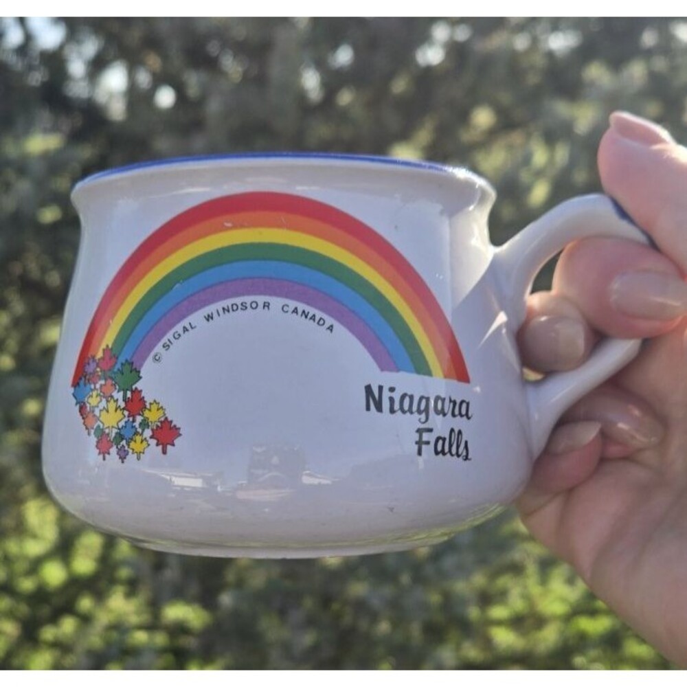 Ceramic NIAGARA FALLS Coffee MUG Vintage 80s Cup RAINBOW Canada Maple Leaf
